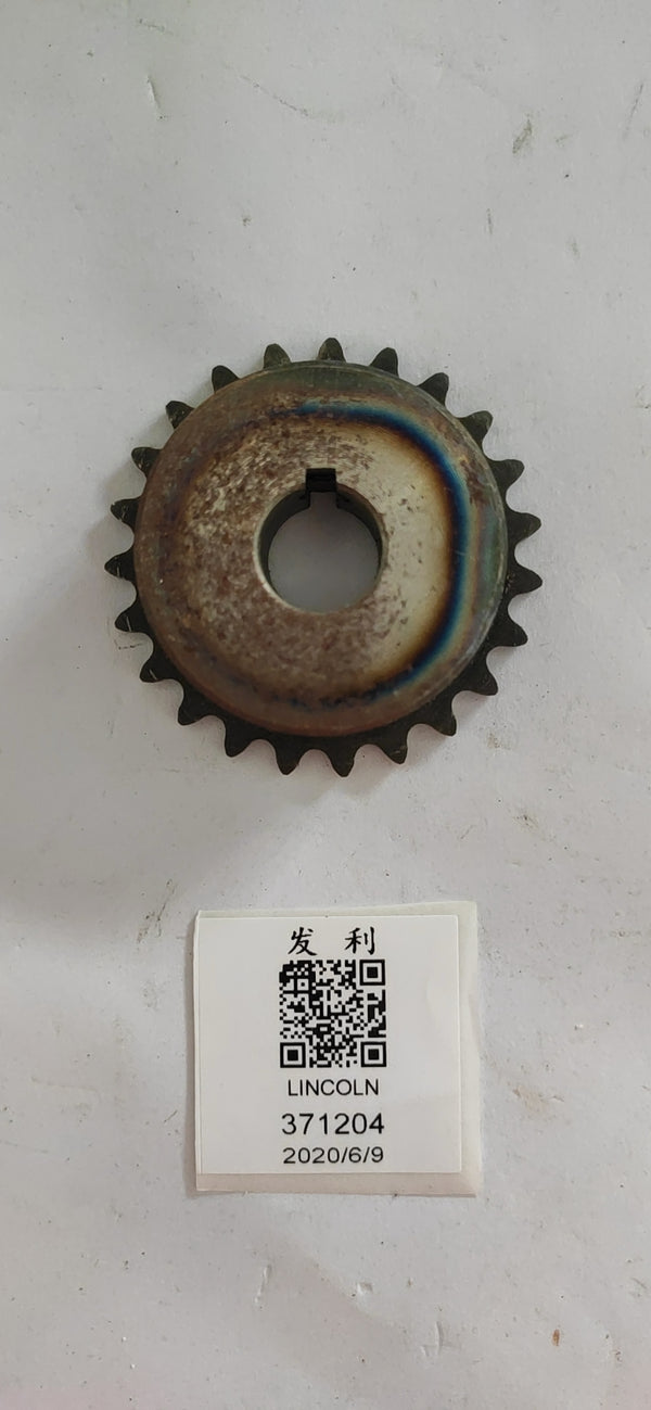 齒輪23的齒位於鏈盤上（細齒）。